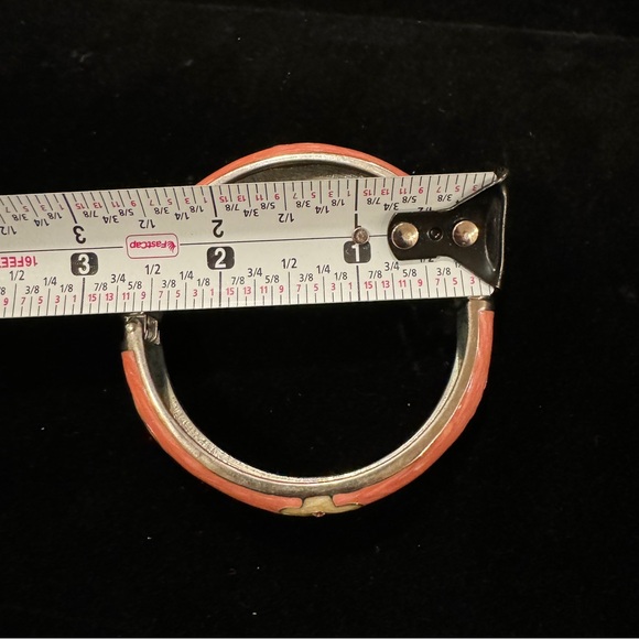 White Daisy Pink Enamel Clamper Bracelet - Picture 3 of 8